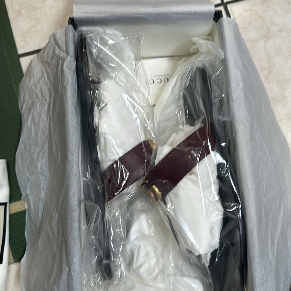 Gucci sandals 🩴 new in box